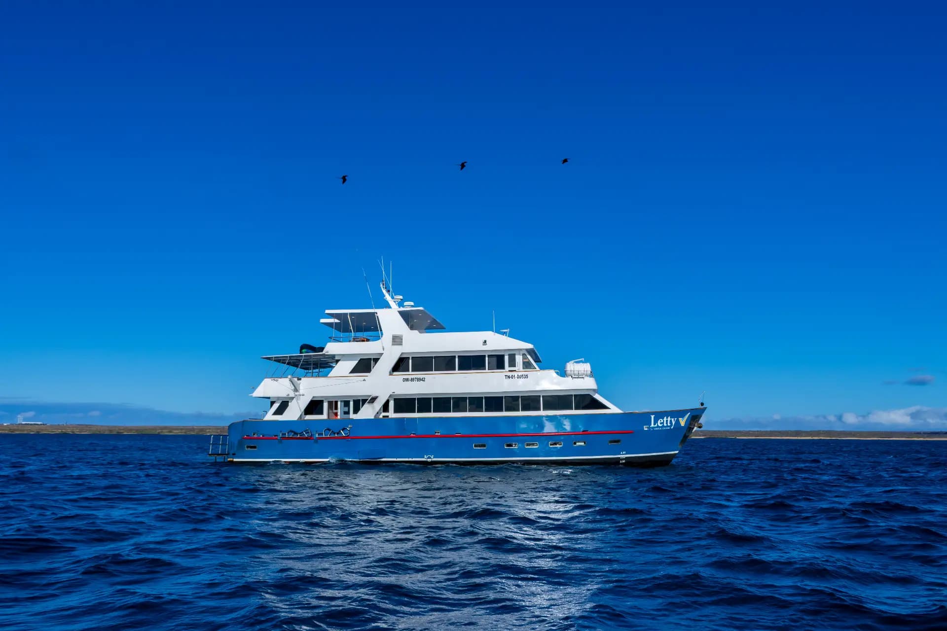 11 Day Galápagos 9 Island Cruise